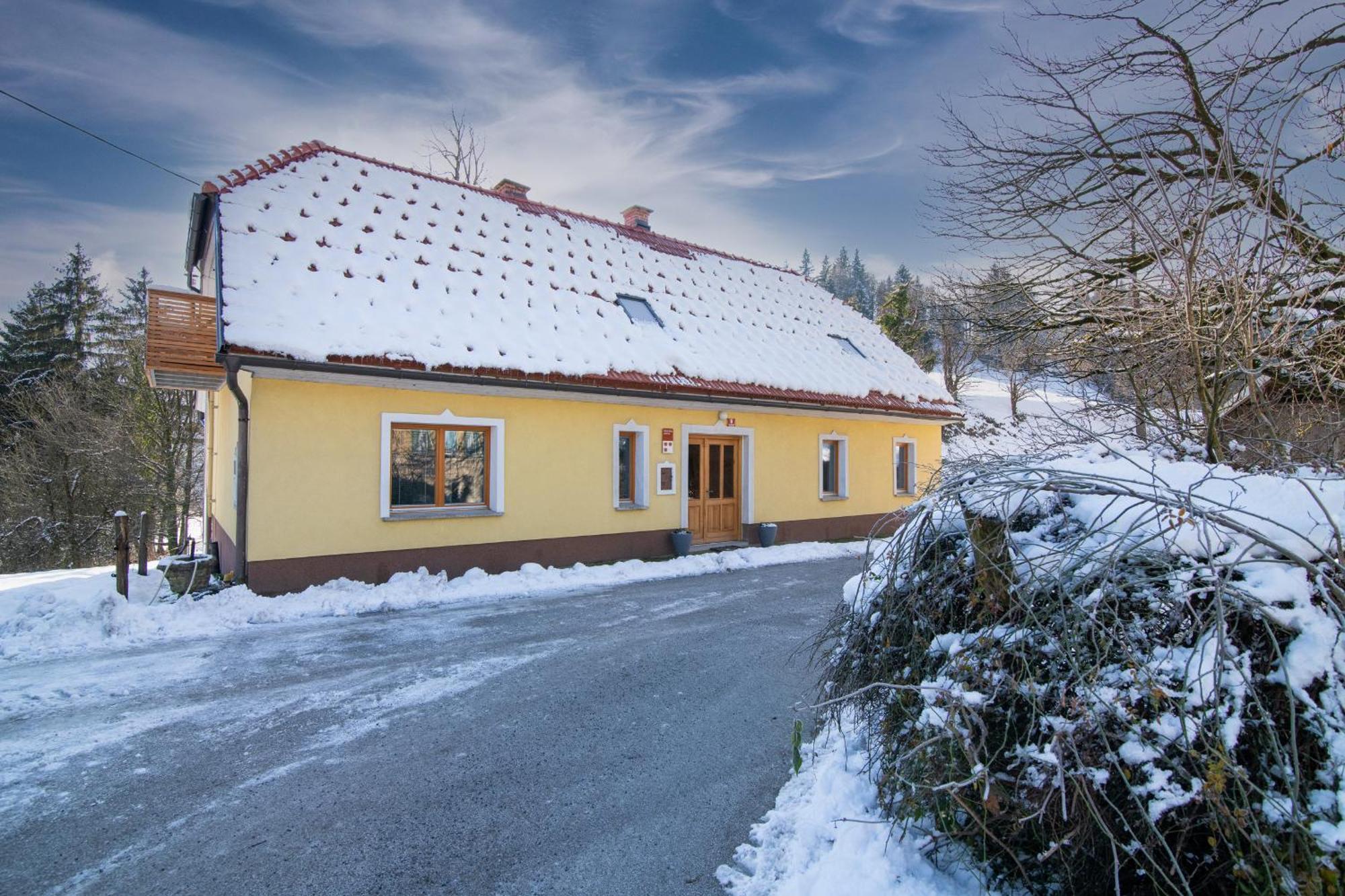 Robida Vransko Exterior foto